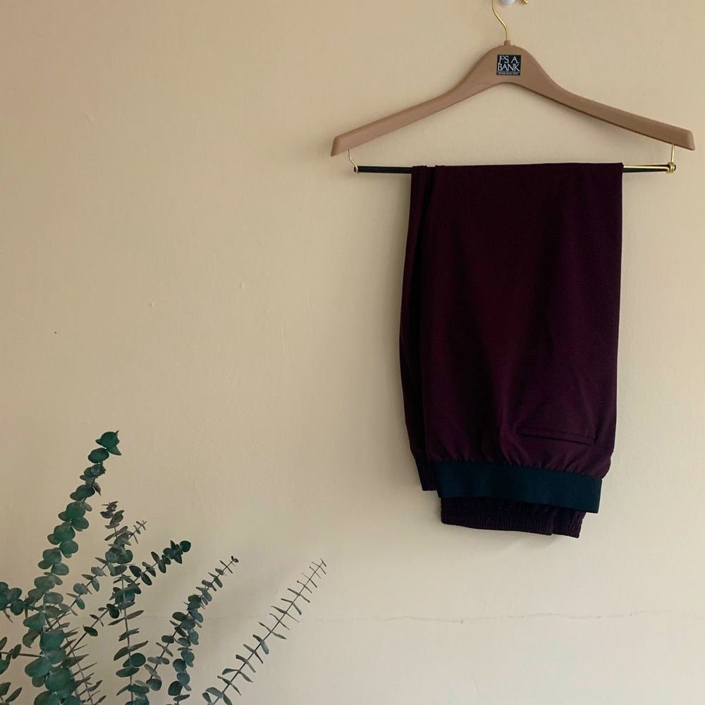 SOLD Plum Women’s XL Pants APT 9